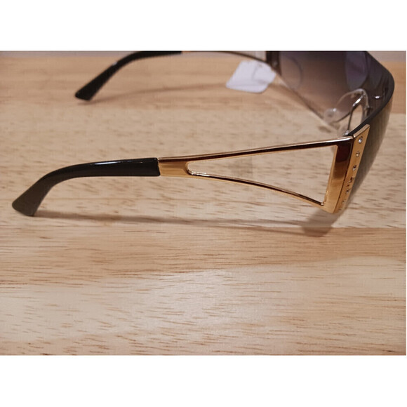 Frameless Large Sunglasses With Gold Side Rims - Picture 8 of 10